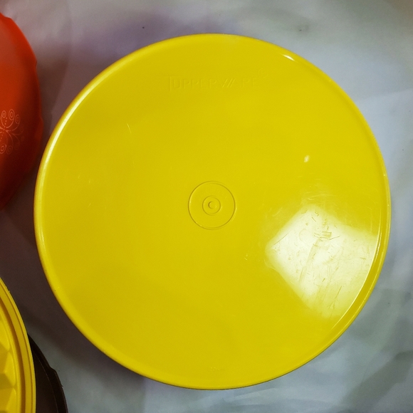 3 Round Tupperware Servalier Stacking Canister Sets 1 Brown 1 Orange 1 Yellow - Picture 7 of 13